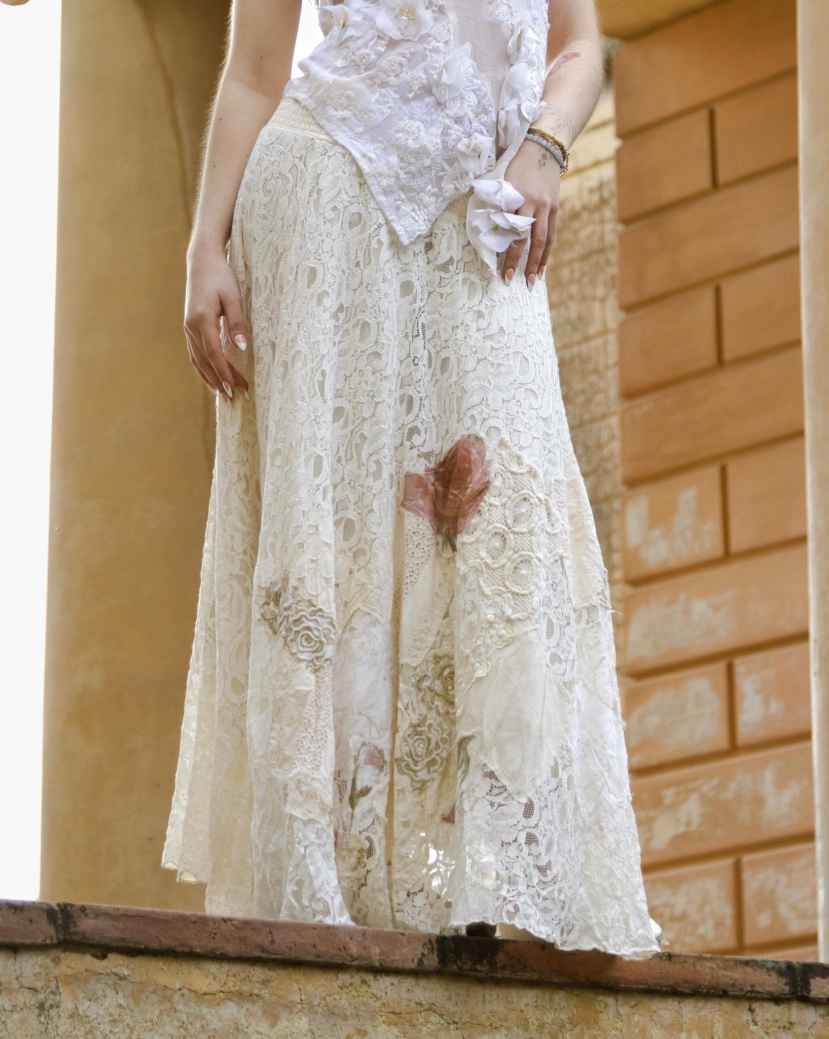 Norma Vintage _ white lace skirt